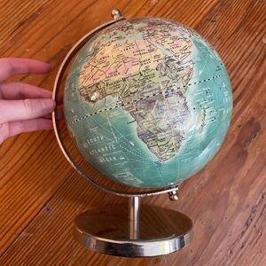 Tabletop globe